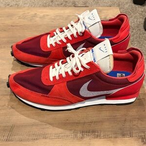 Men’s Nike Daybreak Red and White Sneakers size 11.5